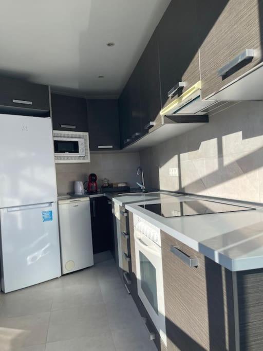 Soleado Y Luminoso Apartamento ฟูเอนฮิโรลา ภายนอก รูปภาพ