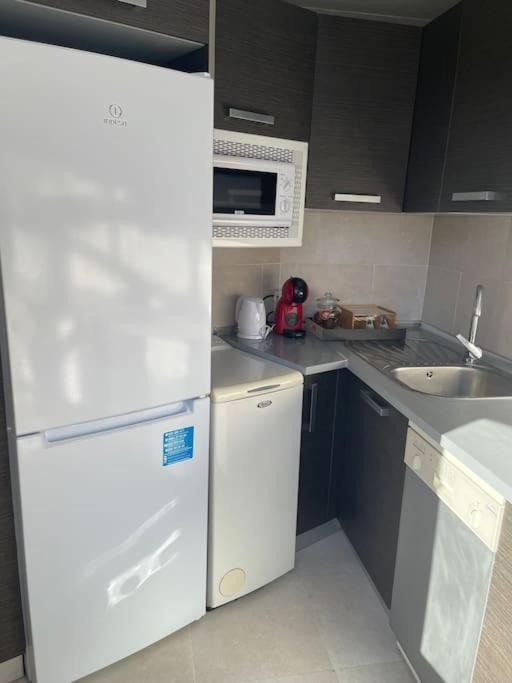 Soleado Y Luminoso Apartamento ฟูเอนฮิโรลา ภายนอก รูปภาพ